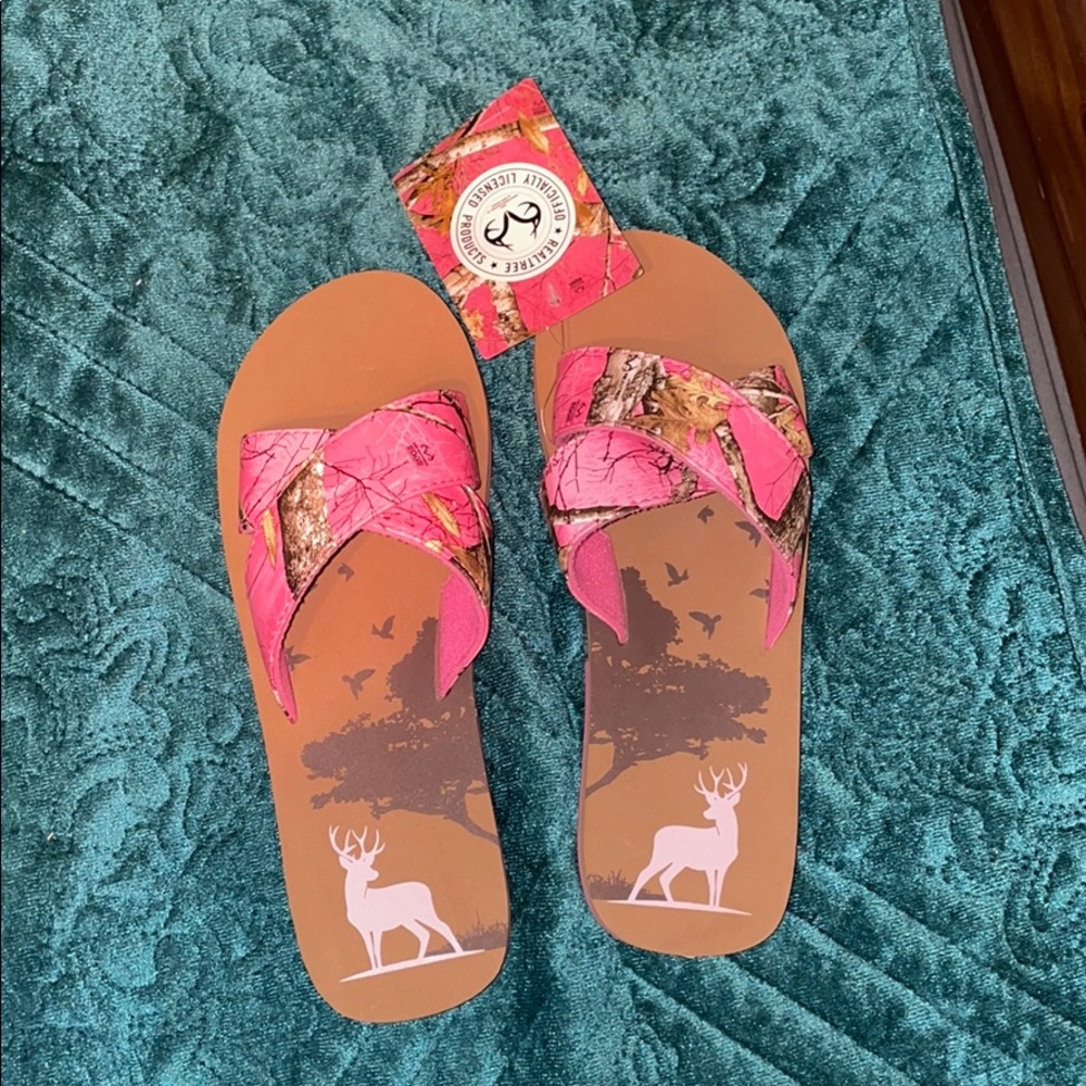 Realtree sandals 7/8 S/M